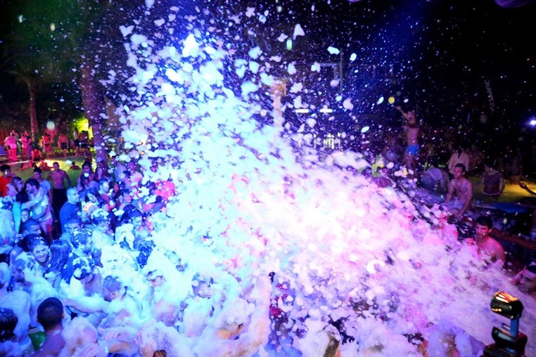 Lebanon Largest FOAM Party 3 (2)